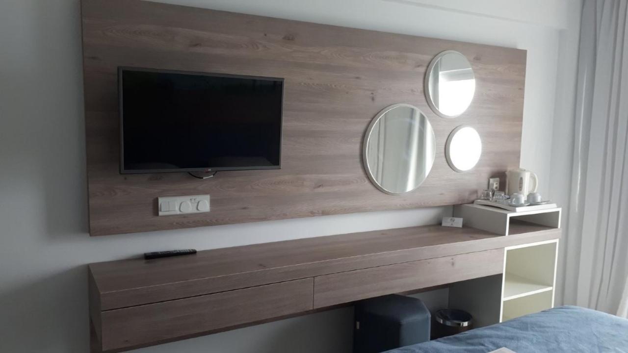 Karousos Beach Rooms Ayia Napa Bagian luar foto